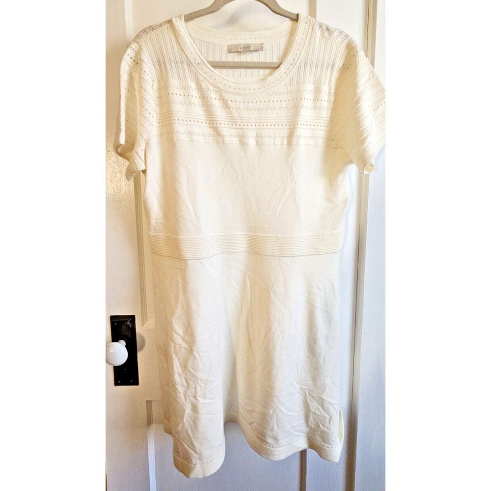 Loft Women Sz Large Cream Short Sleeve Knit sweater dress Rayon Polyester blend
